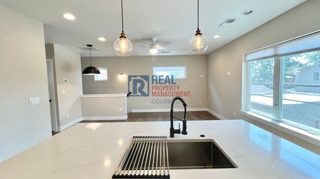 Photo - 127 1/2 S Pennsylvania St-