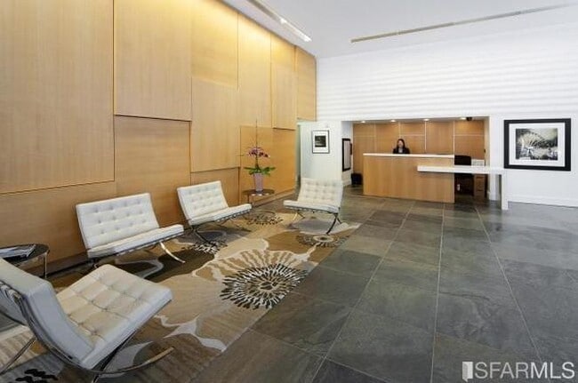 Photo - 338 Spear St Unidad Infinity 2026 Lease