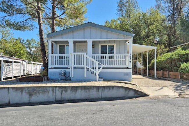 Building Photo - 1079 Mountain Shadows Blvd