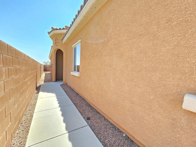 Photo - 3 Bedroom Single Story in Providence Gated Community