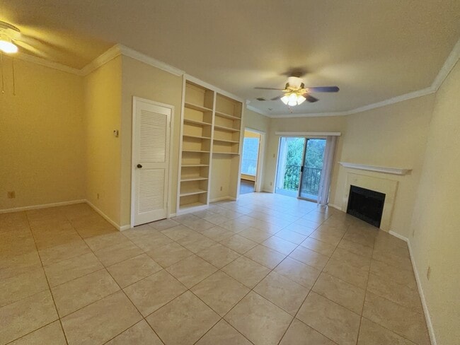 Photo - 6666 Harbor Town Dr Unit B305