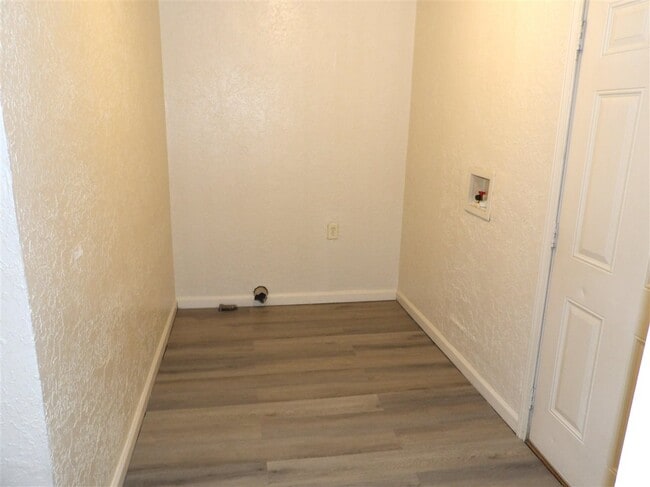 Photo - 1911 NW Andrews Ave