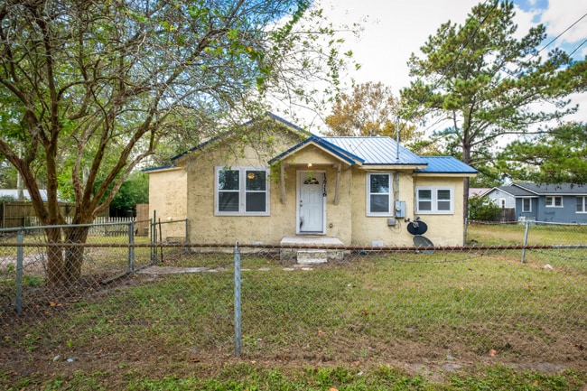 Photo - 12716 Gillespie Ave