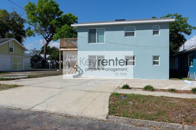 Photo - 454 21st St N