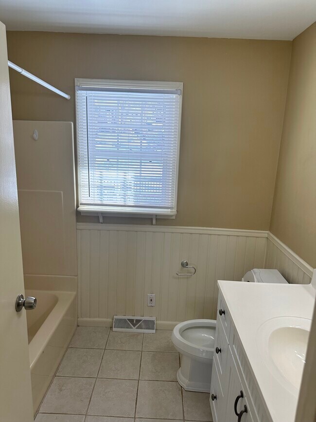 2715 N Bellefontaine Ave Rental House Rental in Avondale, MO