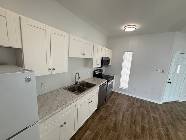 Photo - April Villas Triplex Unit B