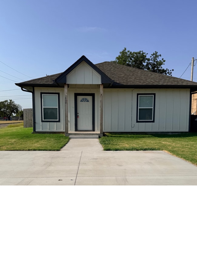 Building Photo - Beautiful 2-Bed, 2-Bath Home with Modern Finishes – Move-In Ready!
