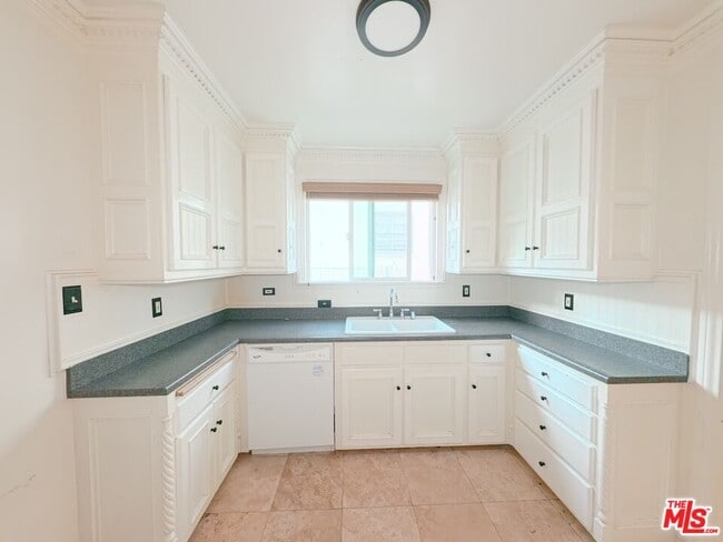 Photo - 442 Kelton Ave Unit 442