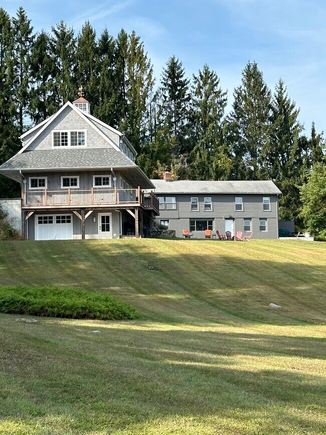 Photo - 120 Looking Glass Hill Rd House