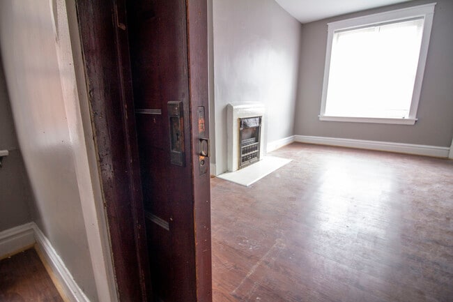 Photo - 4221 Dewey Ave Unit 4221