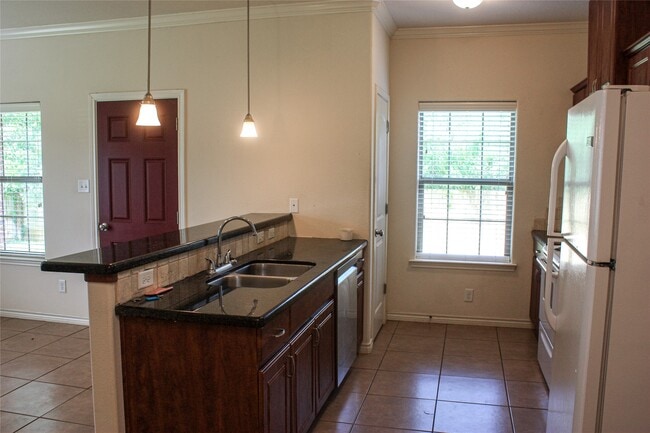 Photo - 4424 Reveille Rd