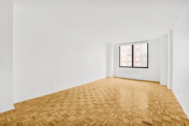 Building Photo - 380 Rector Pl