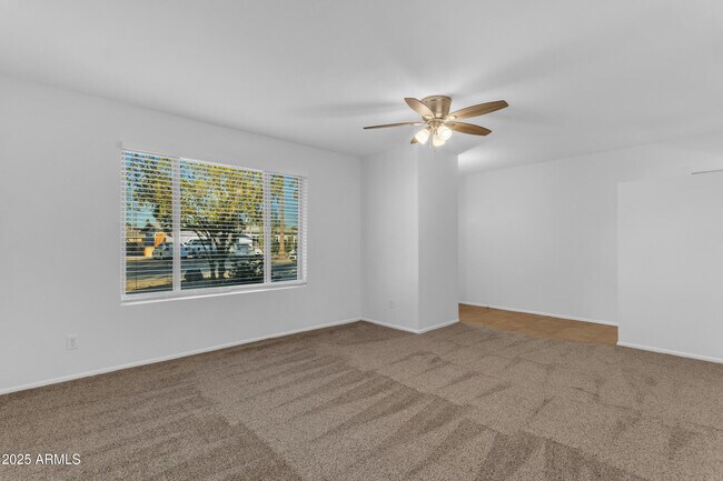 Photo - 517 E Hermosa Dr