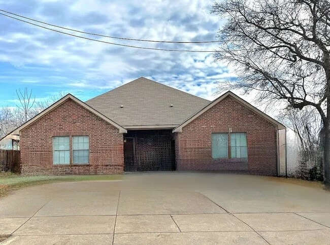Building Photo - 1110 Mulkey Ln Rental