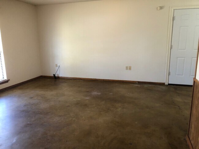 Photo - 1305 Natchez St