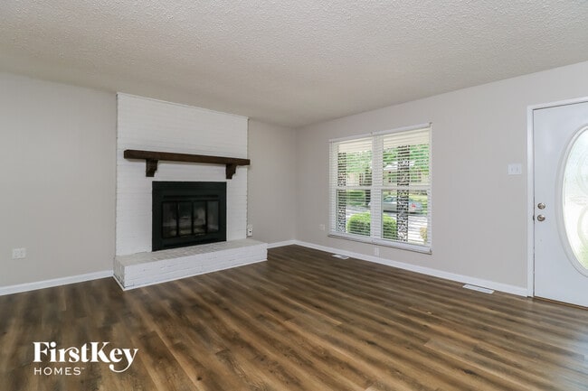 Photo - 2705 Peachwood Trail