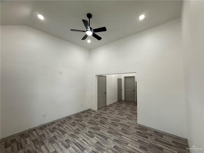 Photo - 6 Miller Ave