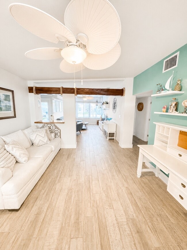 14014 Marguerite Dr