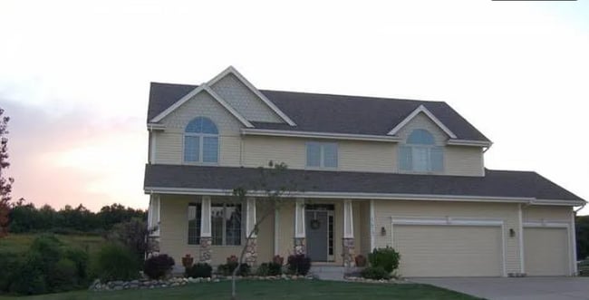 Photo - 1613 S 50th Pl