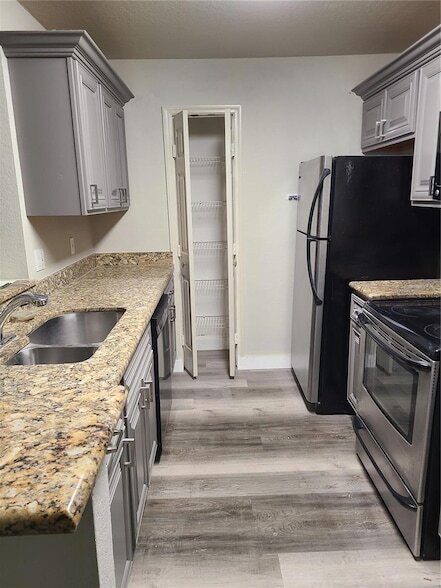 Photo - 8911 Manor Loop Unit 205