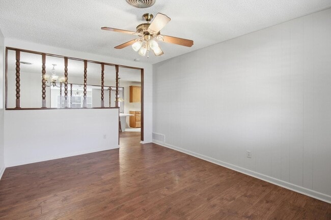 Photo - 3717 Brookhollow Dr