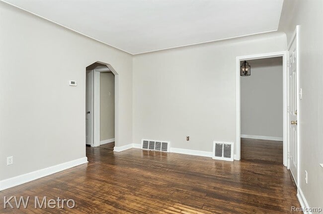 Photo - 1907 N Connecticut Ave