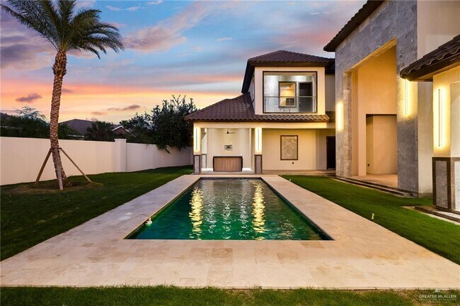 Photo - 45 Travis St