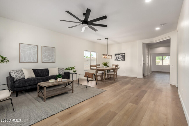 Photo - 19213 N Wilson St