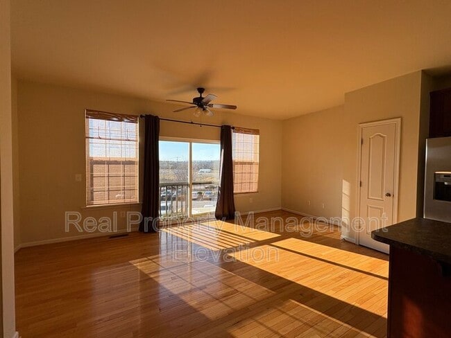 Photo - 249 Schramm Lp