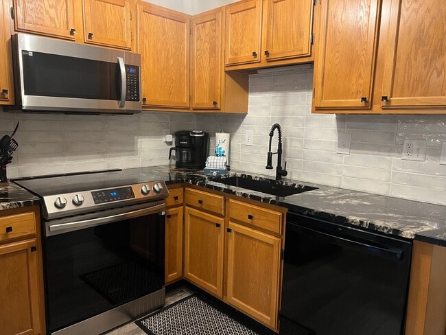 Photo - Furnished Updated Condo on HHI - Walk to the Beach!