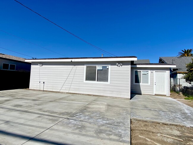 @ M Hawthorne (WO) - @ M Hawthorne (WO) Unidad back house