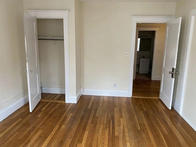 Building Photo - 5 Barrows St Unit 3 Rental