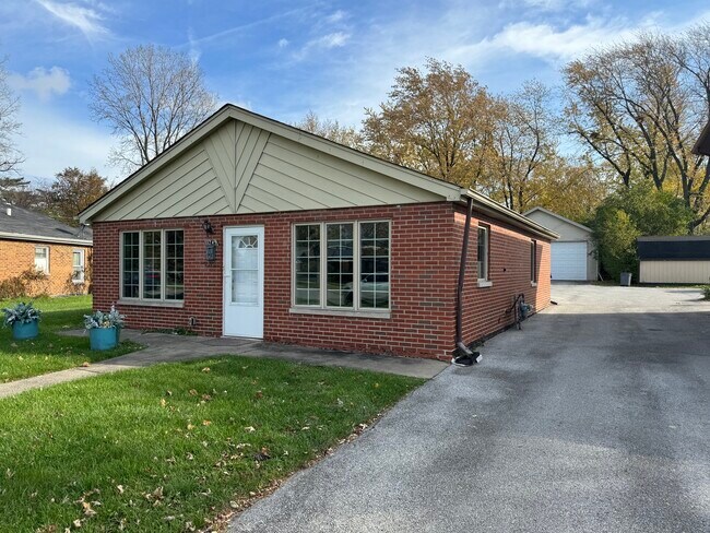 Photo - 11749 S Sacramento Dr