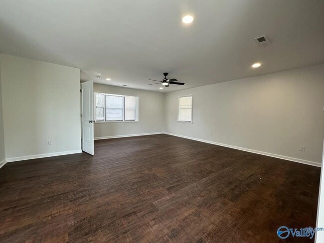Photo - 2712 Garvin Rd NW