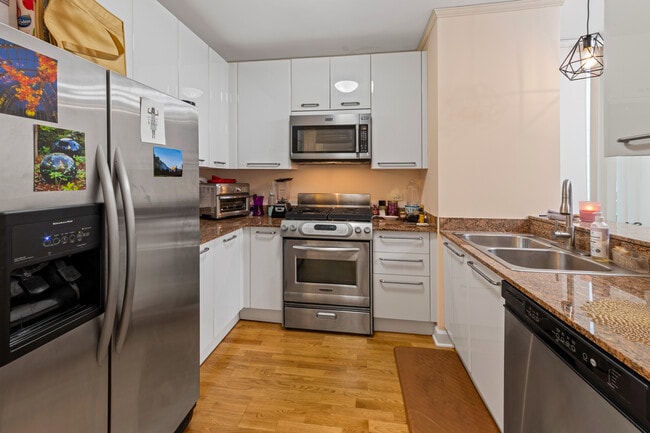 Photo - 420 E Waterside Dr Unit 904