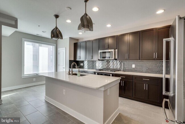 Photo - 2405 Richmond Hwy Apartment Unit 102