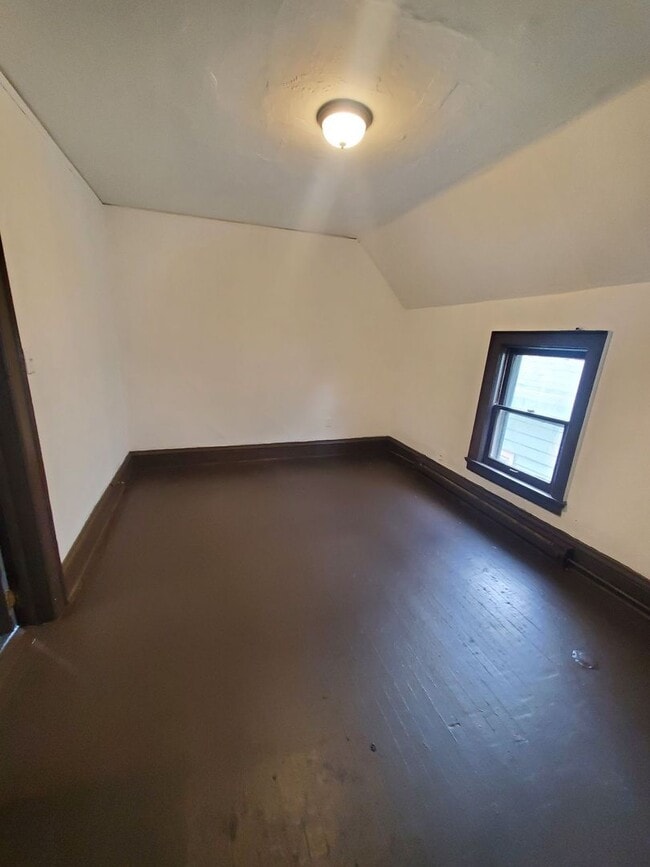 Photo - 2106- 2106A W Keefe Ave Unit 2106A (Upper)