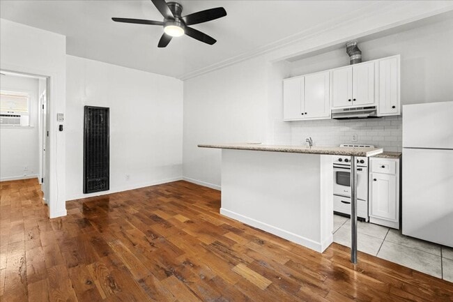 Photo - One Bedroom Unit In The Heart Of Koreatown! Unit 29-205