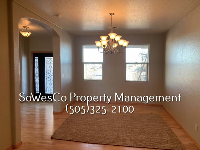 Photo - Large Southwest Custom Home!