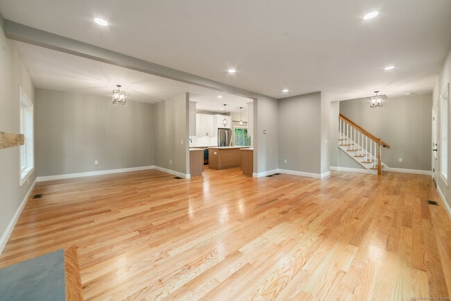 Photo - 164 Fox Den Rd