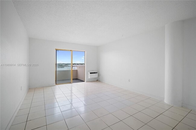 Building Photo - 7904 West Dr Unit 605