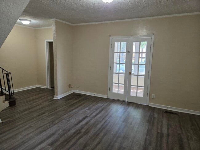 Photo - 1347 N Thomas Ave