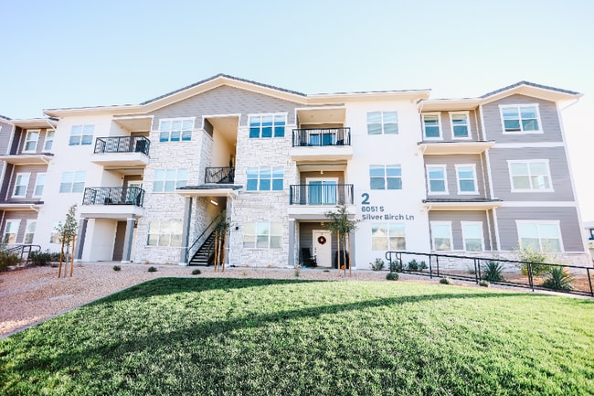 Photo - 6051 Silver Birch Ln Unidad 2-201