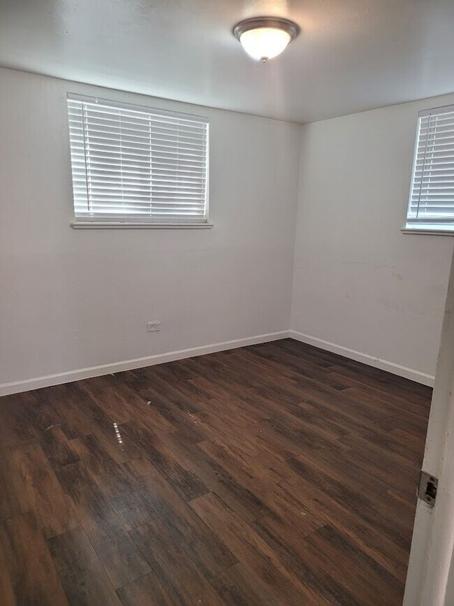 Photo - 3rd 5370 Unit 4