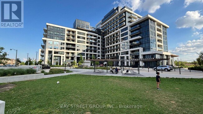 Photo - 3200 William Coltson Ave Unité 1107