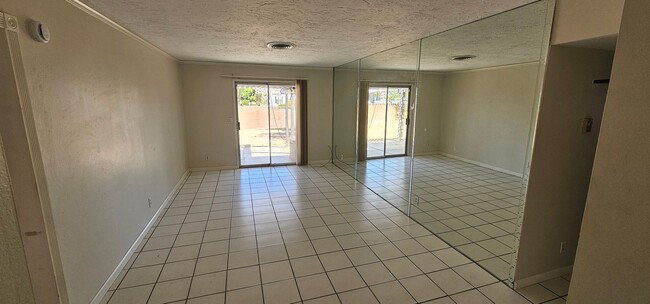 Photo - 812 Kinnett Ave