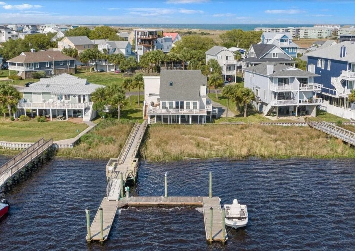 TIME TO SECURE YOUR BOATER'S PARADISE FOR ... - TIME TO SECURE YOUR BOATER'S PARADISE FOR ...