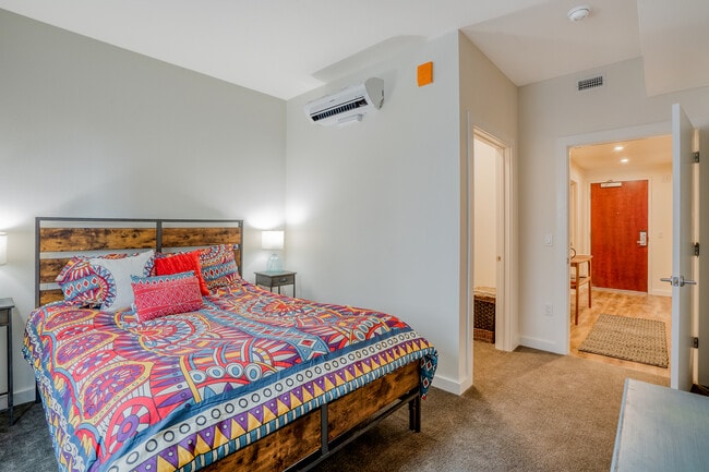 Photo - Mayfair Station