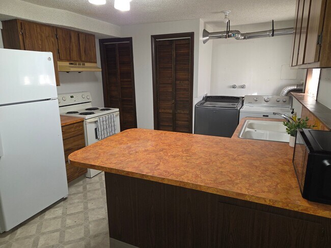 412 Linden Ave