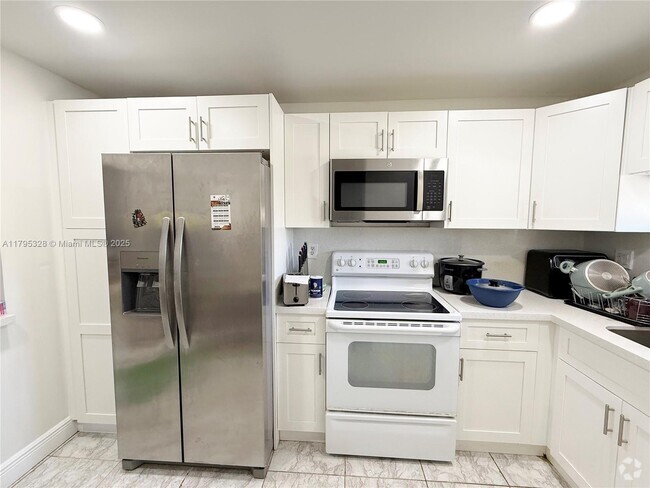 Building Photo - 8970 S Hollybrook Blvd Unit 202 Rental